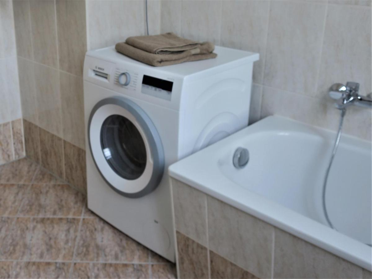 Westend Apartment *